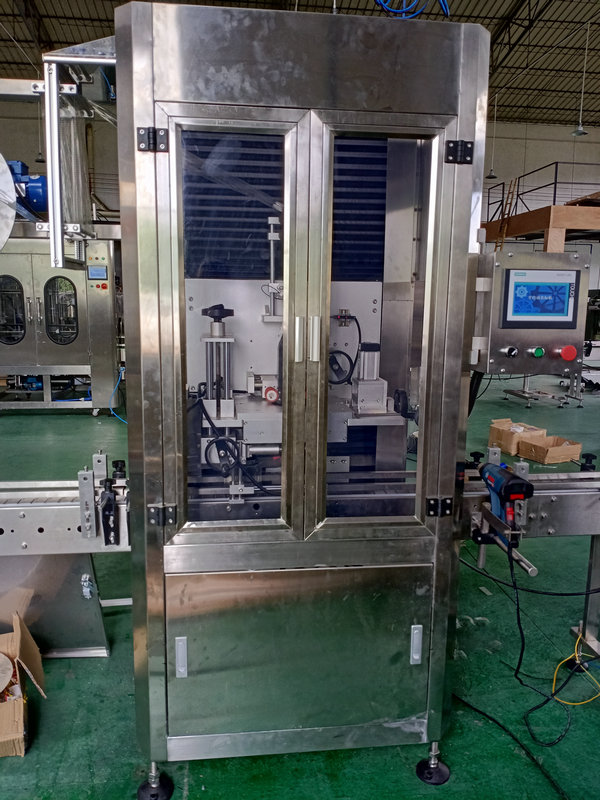 液體灌裝機(jī)帶秤丨計量精準(zhǔn)，安全防爆